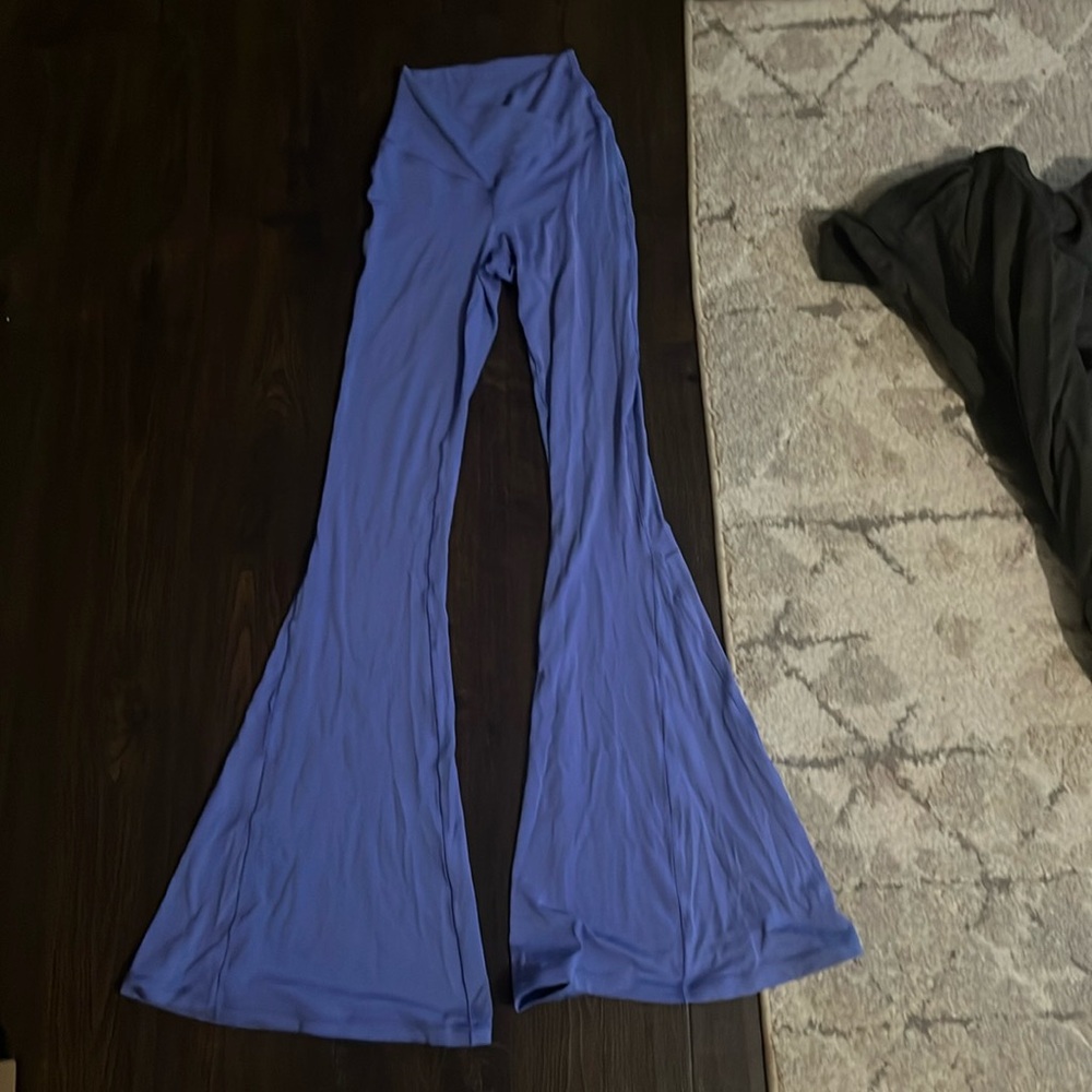 I’m not sure if they sell this color still, Worn Twice,, size XS